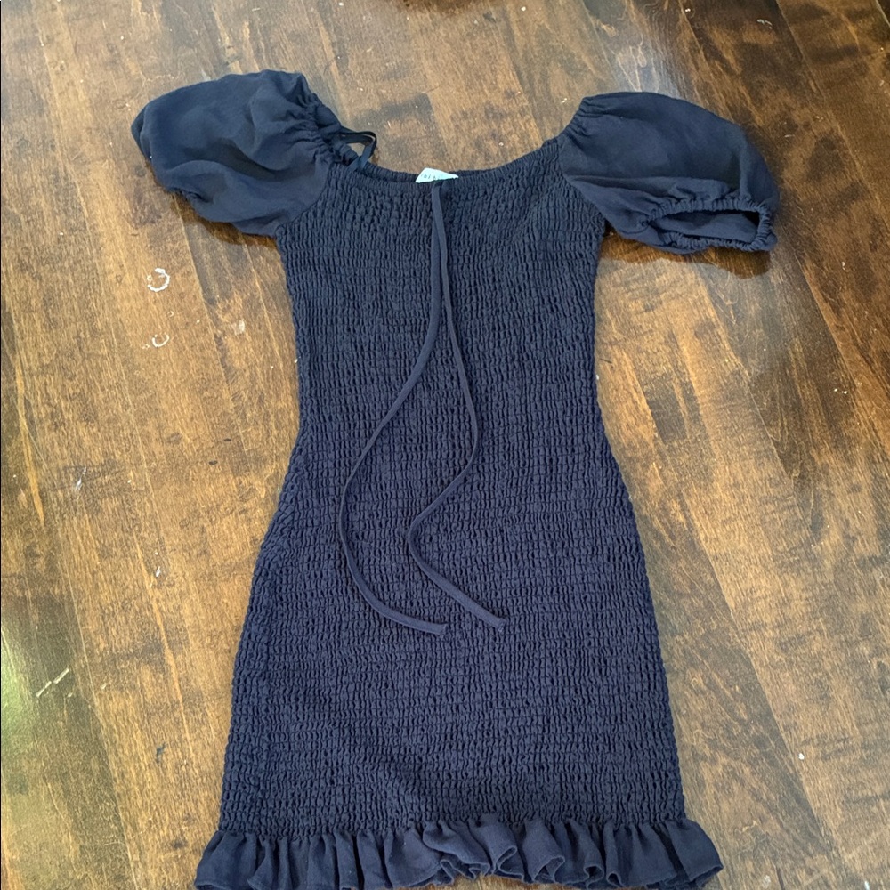 Elegant Black Puff Sleeve Dress